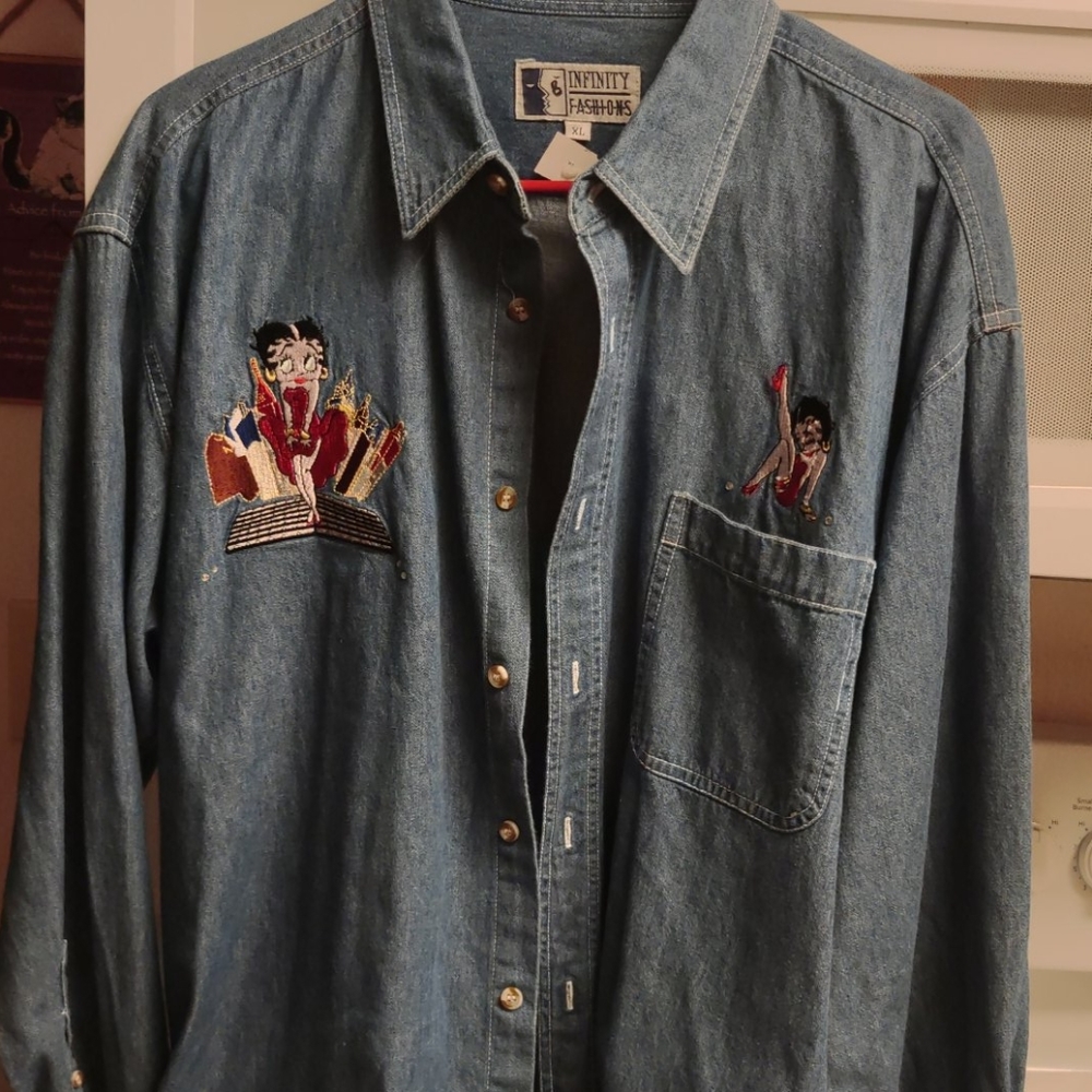 Long sleeve button up shirt
